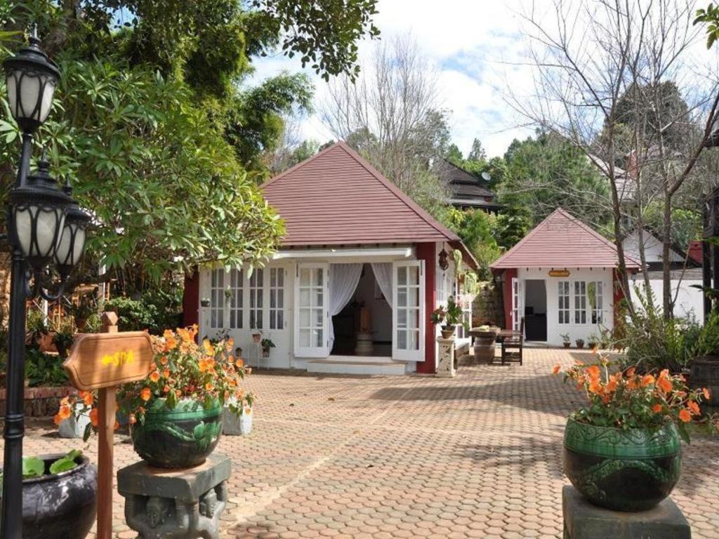 Royal Kalaw Hills Resort Exterior photo
